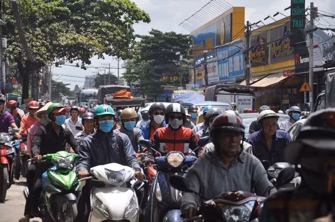 Đường Lê Văn Khương bị ùn ứ