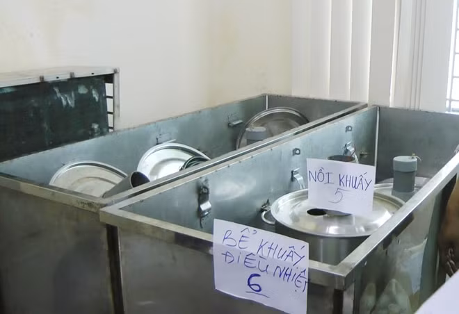 Thiết bị máy móc sử dụng để sản xuất thuốc lắc trong công xưởng của Dương