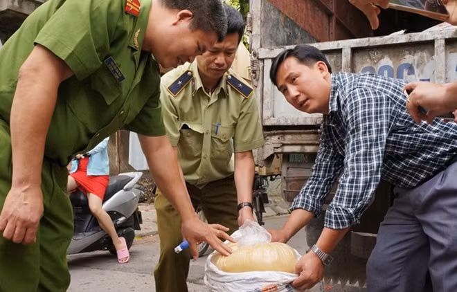 Mỡ động vật có mùi hôi tanh