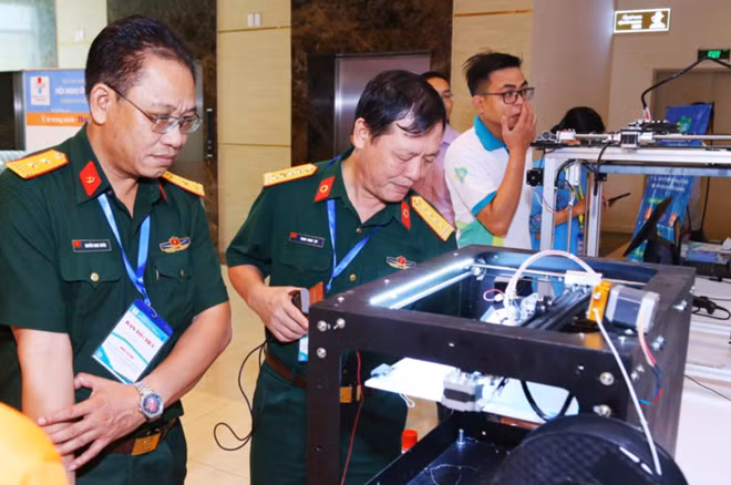 Máy in 3D tại Vườn ươm sáng tạo của BV Quân dân y miền Đông
