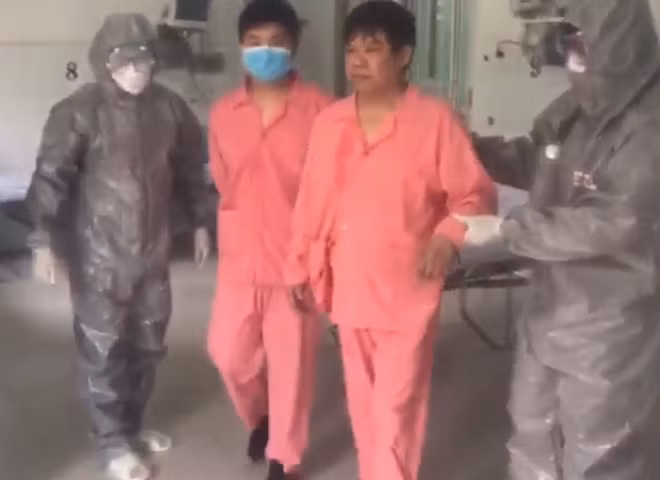 2 bệnh nhân người Trung Quốc được BS tích cực điều trị bệnh