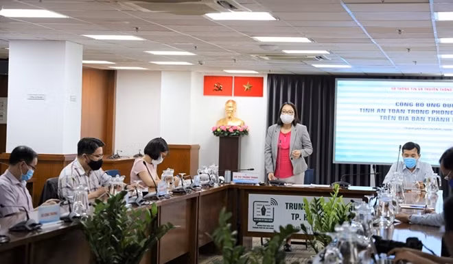 Phó Giám đốc Sở Thông tin và Truyền thông TP Hồ Chí Minh thông báo về ứng dụng