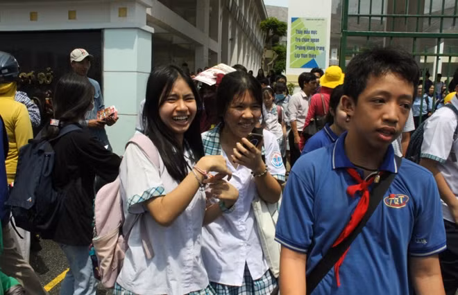 Tinh thần thi sinh thoải mái sau khi làm được đề thi môn Ngữ văn
