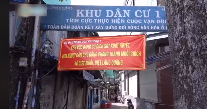 UBND phường 8 (quận 5) cảnh báo để người dân nâng cao ý thức phòng chống sốt xuất huyết