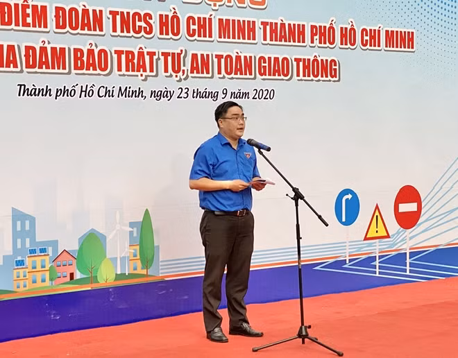 Đại diện Thành đoàn TP Hồ Chí Minh phát biểu tại buổi lễ