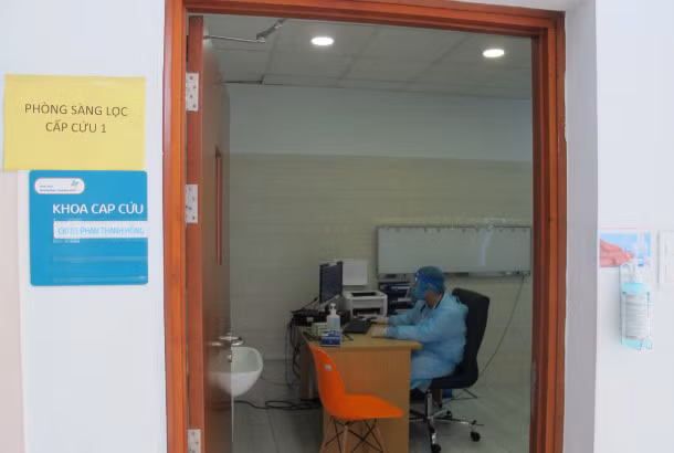 Buồng cấp cứu sàng lọc 1 – Nơi tiếp cận đầu tiên đối với các trường hợp cấp cứu không nghiêm trọng.