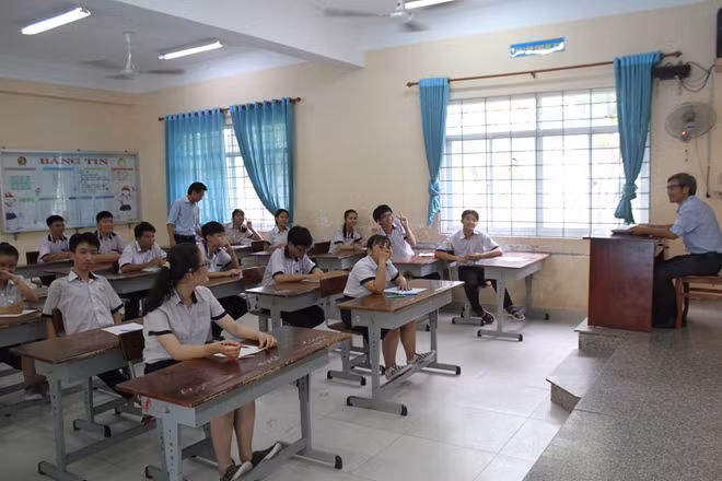 Chỉ xét tuyển đối với thí sinh tham gia thi tuyển