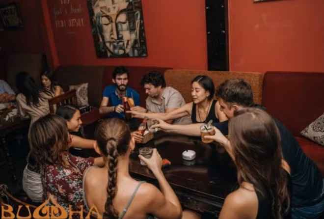 Những ai đã từng đến quán bar này vào từ ngày 13 - 17/3 hãy đi kiểm tra sức khoẻ