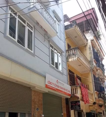 Ngôi nhà xảy ra vụ án. Ngôi nhà xảy ra vụ án.
