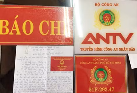 Với những logo giả như thế này, các đại ca tin rằng họ sẽ được lực lượng CSGT bỏ qua lỗi vi phạm.