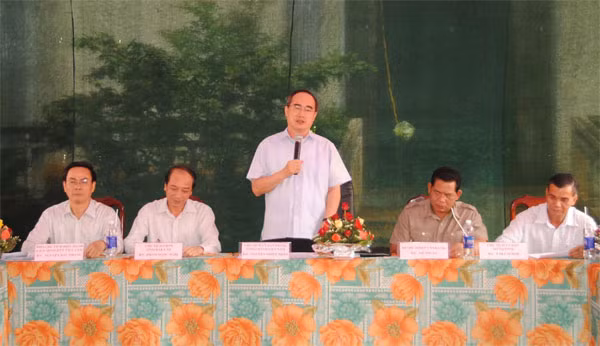 Đồng chí Nguyễn Thiện Nhân phát biểu chỉ đạo.