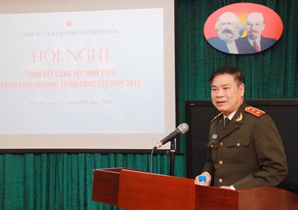 Trung tướng Nguyễn Xuân Mười, Phó Tổng cục trưởng Tổng cục Chính trị CAND phát biểu chỉ đạo hội nghị.