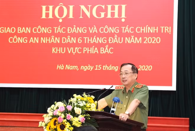 Thứ trưởng Nguyễn Văn Thành phát biểu chỉ đạo tại hội nghị.