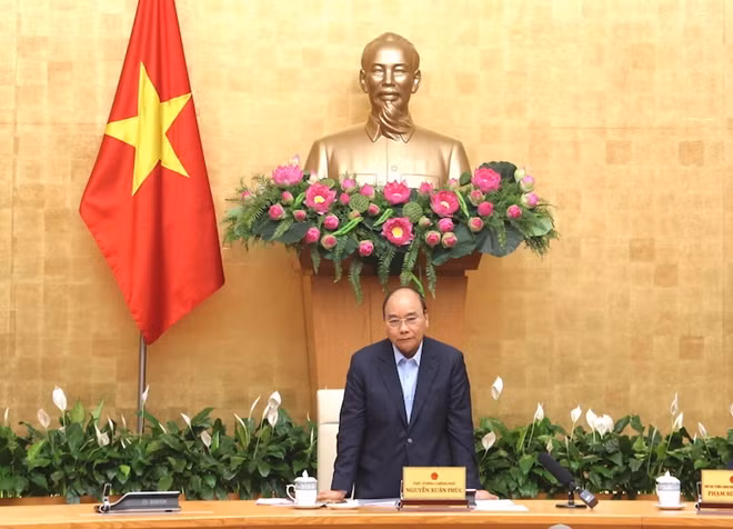 Thủ tướng phát biểu tại cuộc họp.