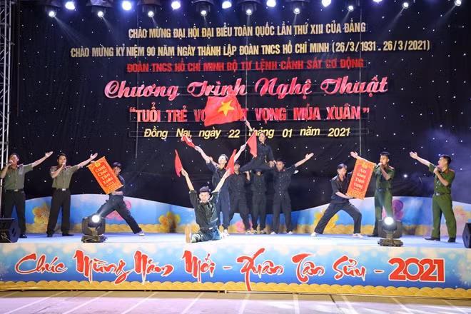 Một tiết mục nghệ thuật tại chương trình.