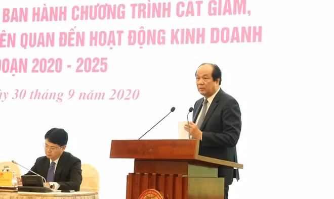Bộ trưởng, Chủ nhiệm Văn phòng Chính phủ Mai Tiến Dũng phát biểu tại họp báo.