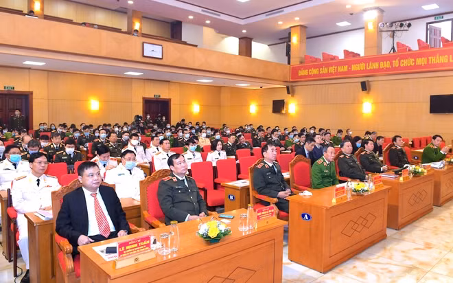 Bộ trưởng Tô Lâm với các đại biểu dự hội nghị.