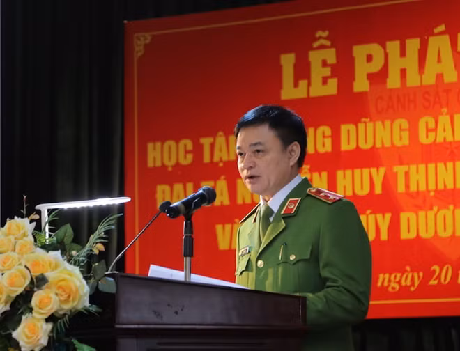 Trung tướng Phạm Quốc Cương phát động toàn lực lượng CSCĐ học tập gương chiến đấu, hy sinh dũng cảm của các liệt sỹ.