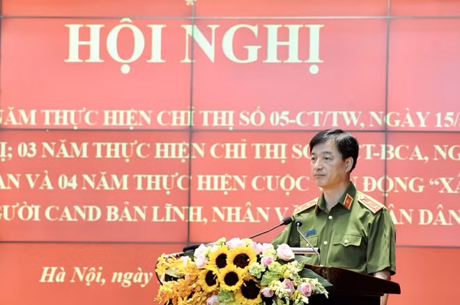 Thứ trưởng Nguyễn Duy Ngọc phát biểu khai mạc hội nghị.