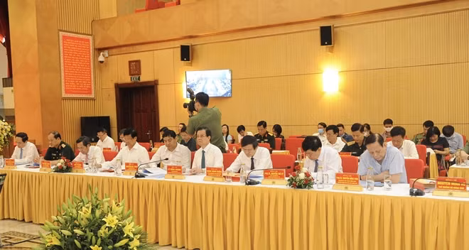 Các đại biểu tham dự hội thảo.