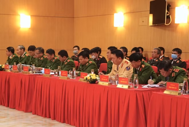 Các đại biểu tham dự hội nghị.