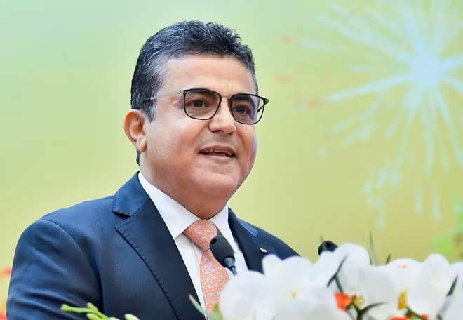 Đại sứ Saadi Salama.
