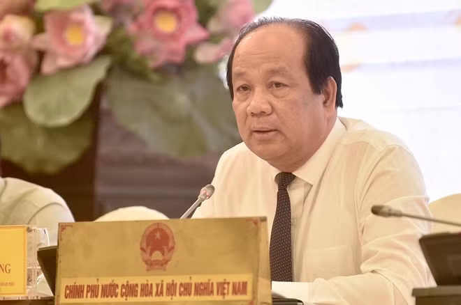 Bộ trưởng Mai Tiến Dũng trả lời tại họp báo.
