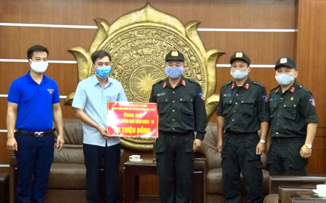 Và ủng hộ phòng chống dịch COVID-19.