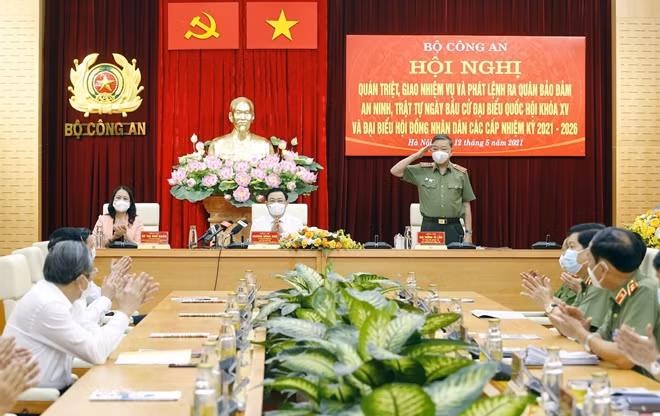 Bộ trưởng Tô Lâm chủ trì hội nghị.