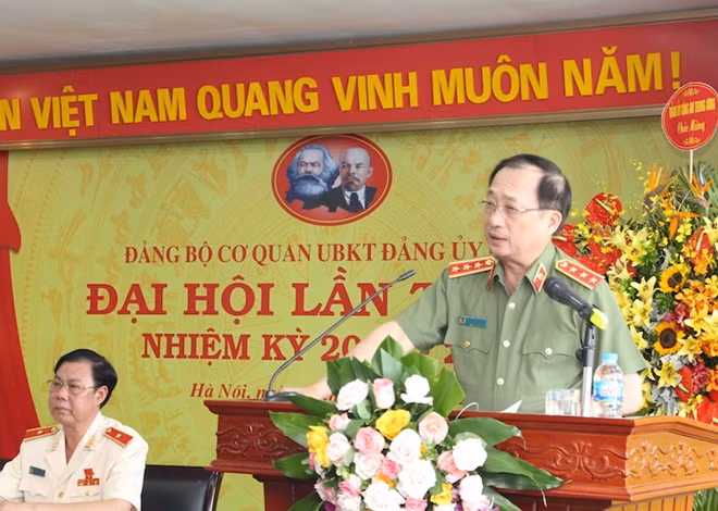 Thứ trưởng Nguyễn Văn Thành phát biểu chỉ đạo đại hội.