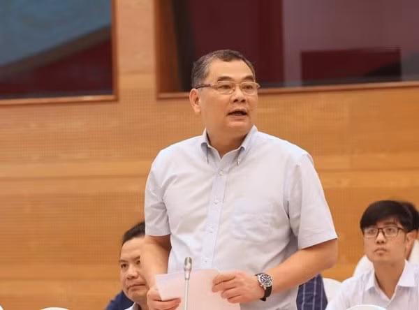 Thiếu tướng Tô Ân Xô trả lời tại họp báo.