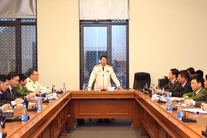 Thứ trưởng Bùi Văn Nam phát biểu tại cuộc kiểm tra.