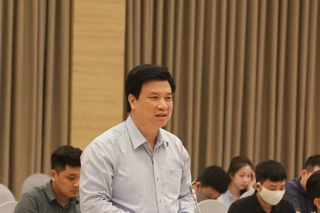 Thứ trưởng Bộ Y tế Nguyễn Hữu Độ.