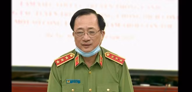 Thứ trưởng Nguyễn Văn Thành phát biểu tại buổi làm việc.