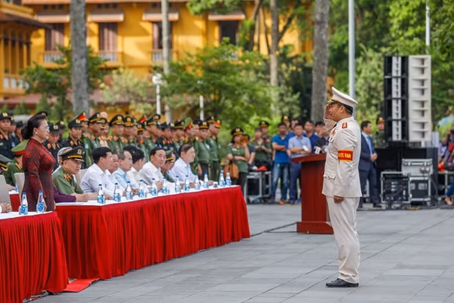 Lực lượng CSCĐ Kỵ binh báo cáo, ra mắt lãnh đạo Đảng, Nhà nước và ĐBQH.
