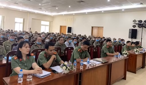 Công an quận Đống Đa tập huấn pháp luật, nghiệp vụ cho lực lượng bảo vệ dân phố