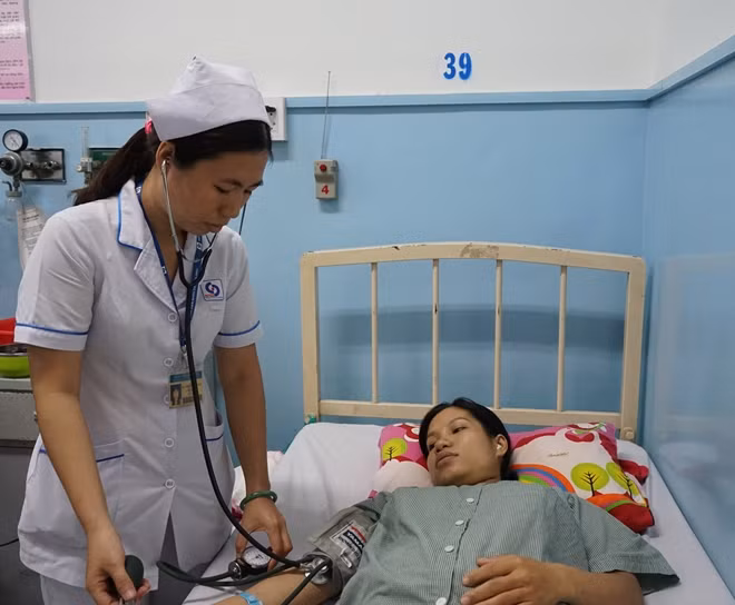 Cả hai ca đều "mẹ tròn con vuông" trong niềm vui vô bờ bến của bệnh nhân và của cả bác sĩ.