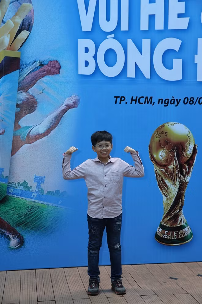 Em Nguyễn Lê Thanh Sơn sẽ trong đội “hộ tống cầu thủ” trận chung kết World Cup 2018 tại Nga.