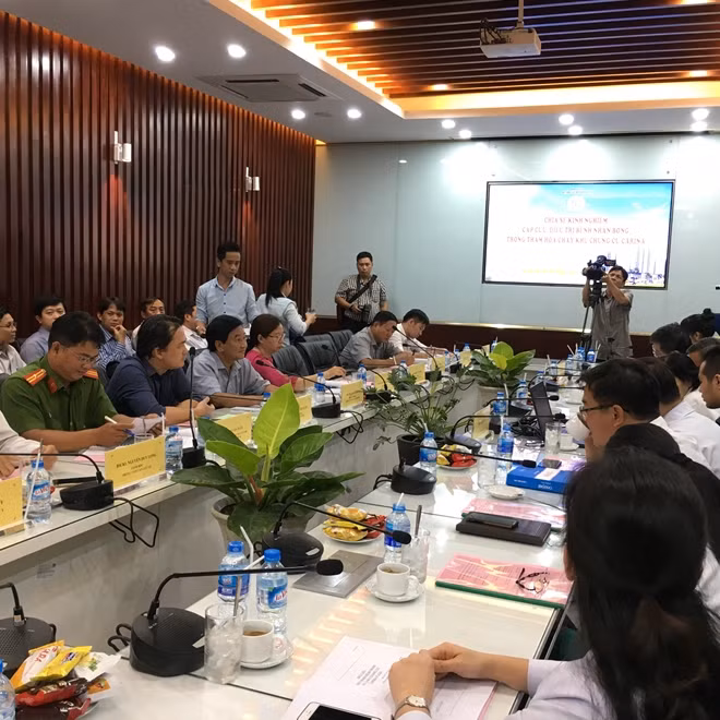 Cuộc họp rút kinh nghiệm sau vụ cấp cứu cháy chung cư Carina tại Chợ Rẫy ngày 14/6