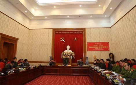 Thượng tướng Đặng Văn Hiếu, Ủy viên Trung ương Đảng, Phó Bí thư Đảng ủy Công an Trung ương, Thứ trưởng Thường trực Bộ Công an phát biểu tại buổi họp báo.