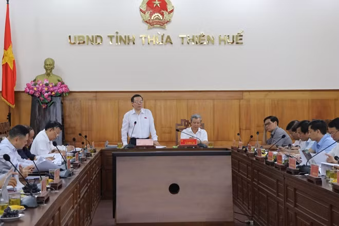 Phó Chủ tịch Quốc hội Phùng Quốc Hiển phát biểu tại buổi kiểm tra công tác chuẩn bị bầu cử tại tỉnh Thừa Thiên Huế.