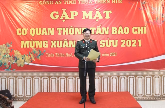 Thượng tá Nguyễn Thanh Tuấn, Giám đốc Công an tỉnh Thừa Thiên Huế phát biểu tại buổi gặp mặt các cơ quan thông tấn, báo chí dịp Xuân Tân Sửu 2021.