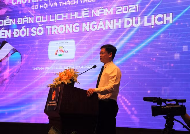 Phó Chủ tịch UBND tỉnh Thừa Thiên Huế Nguyễn Thanh Bình phát biểu tại Diễn đàn Du lịch Huế năm 2021.