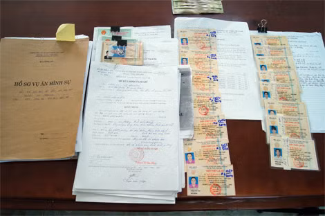 Số giấy tờ giả bị thu giữ.