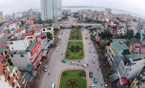 Dự án đường Văn Cao - Hồ Tây được UBND TP Hà Nội phê duyệt năm 2006, dự kiến hoàn thành vào quý IV/2008.