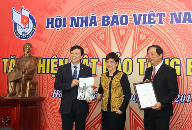 Con gái nhà báo Đỗ Đức Dục hiến tặng những bức ảnh về ông.