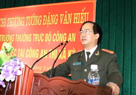 Đại tá Lê Văn Sao, Giám đốc Công an tỉnh Hà Tĩnh phát biểu tại buổi làm việc.