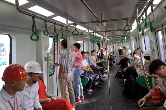 Toàn bộ các đoàn tàu của dự án đều chạy thử, xuất phát từ điểm đầu dự án là ga Yên Nghĩa (quận Hà Đông) đi hơn 13 km trên cao tới Cát Linh (quận Đống Đa), mỗi ga đoàn tàu dừng một phút.