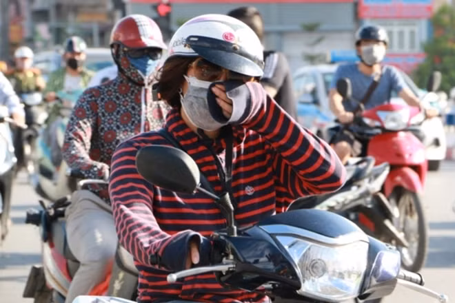 Tuy thế cũng khó có thể quen ngay với thời tiết này.