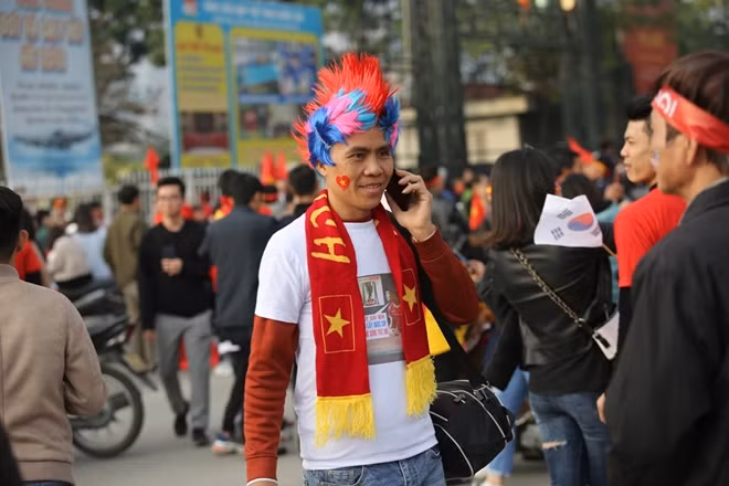 ... đến những kiểu đầu không biết gọi tên là gì.